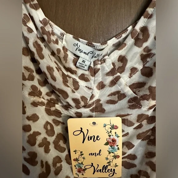 Vine and Valley Sheet Leopard Bodysuit - Picture 2 of 5